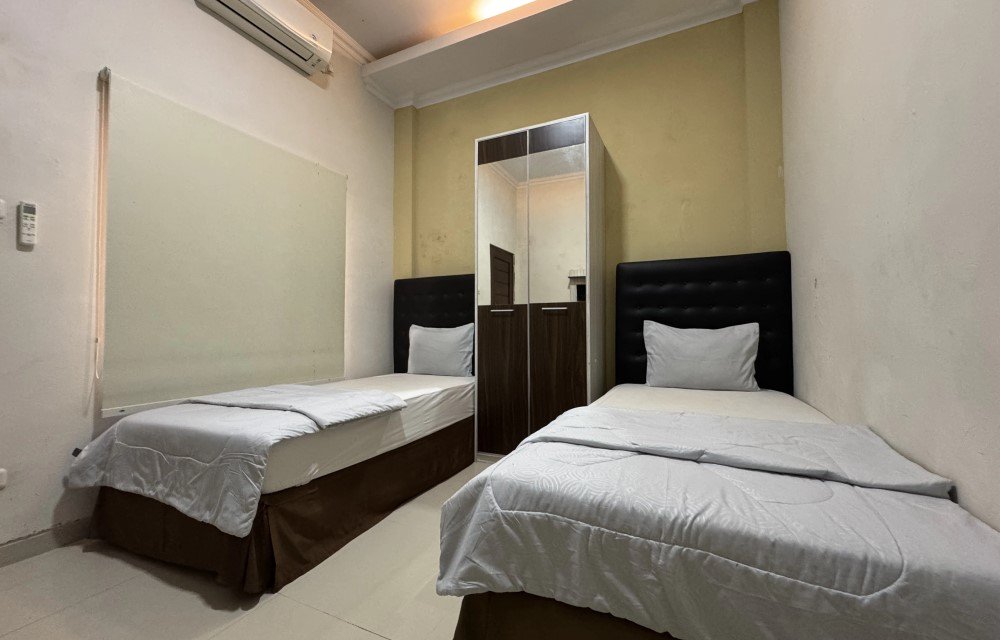 Standard Twin Room - Pictures